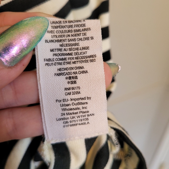 Free People Urban Outfitters Black White Striped Pleated Shorts Women's Medium - Picture 7 of 7